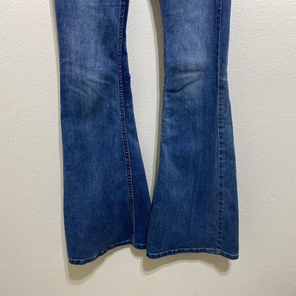 Free People Women's Penny Flare Jeans Elastic Waistband Pull-On Blue Size 27 - Picture 3 of 10